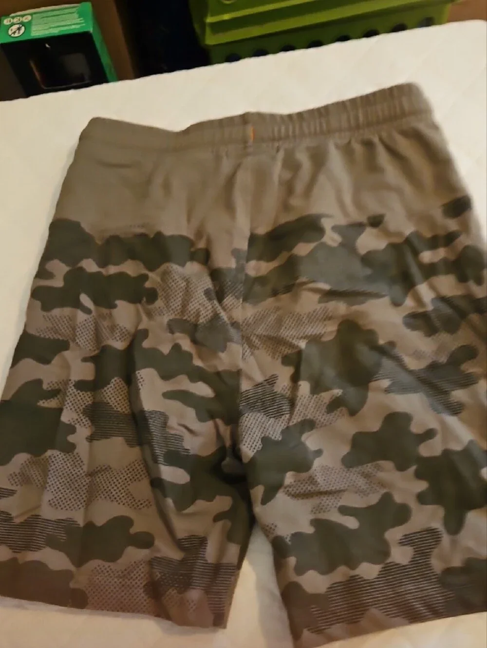 Tommy Bahama Boys L 10/12 Camo Drawstring Shorts - Olive Green